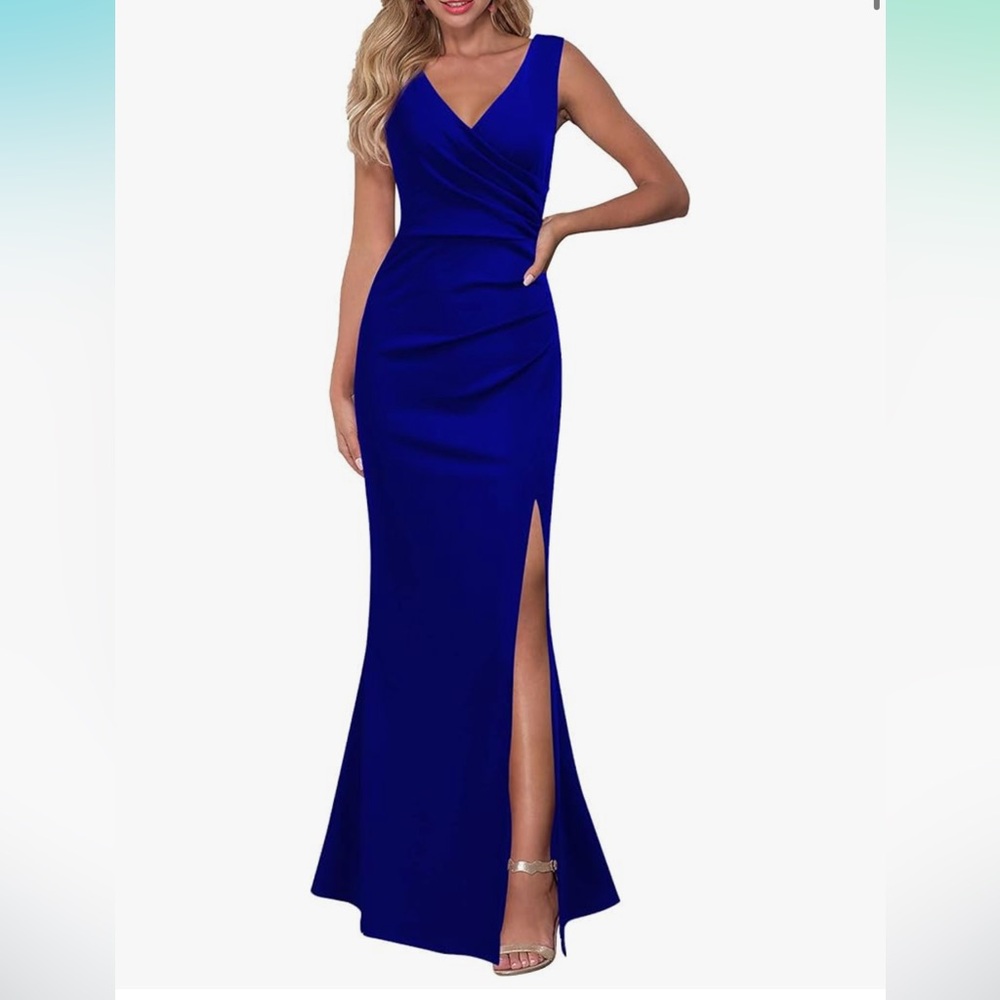 Elegant Blue Evening Gown